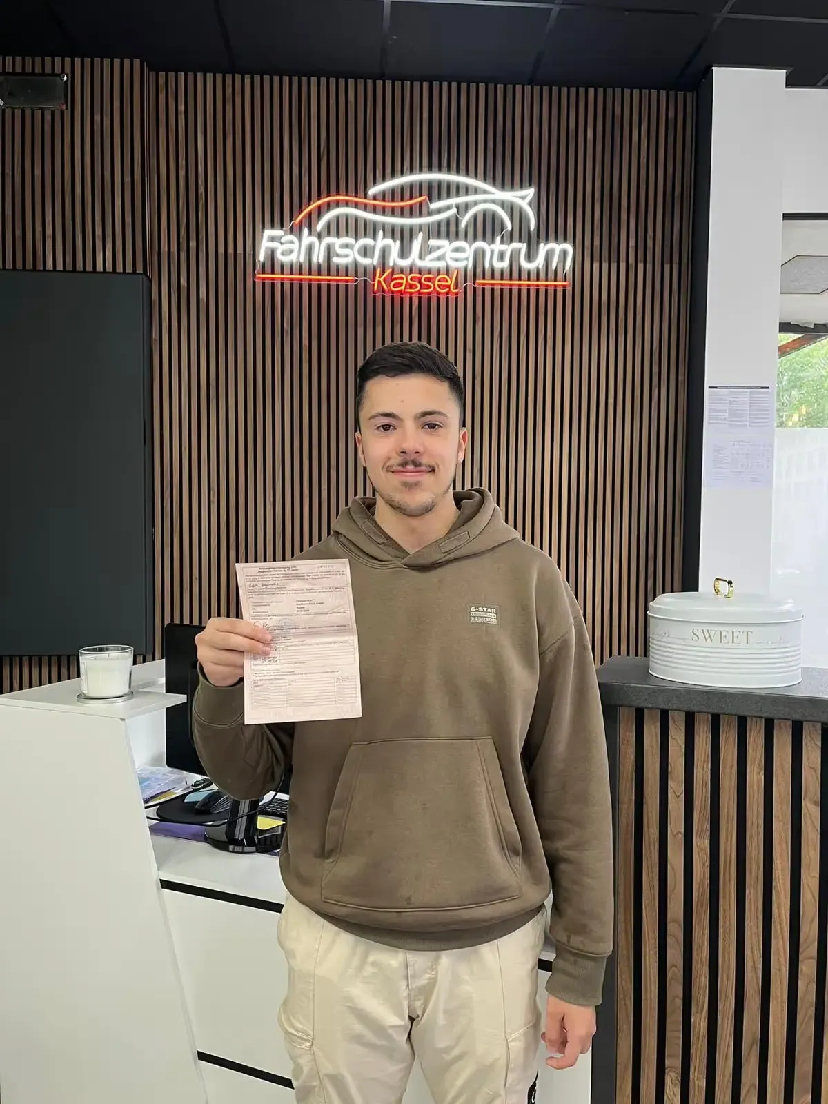 Edin, Schüler des Fahrschulzentrums Kassel