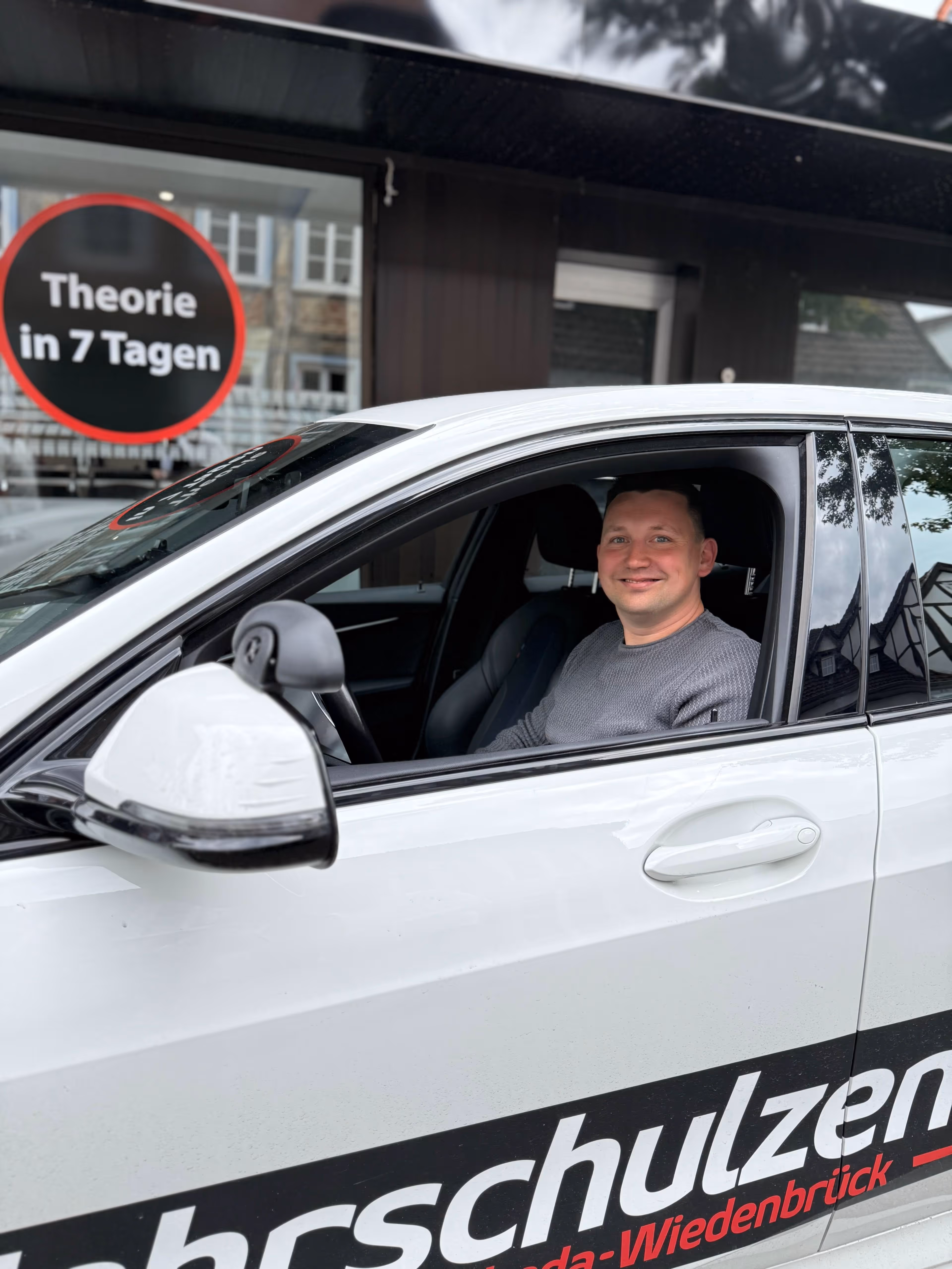 Richard, Fahrlehrer am Fahrschulzentrum in Rheda-Wiedenbrück.
